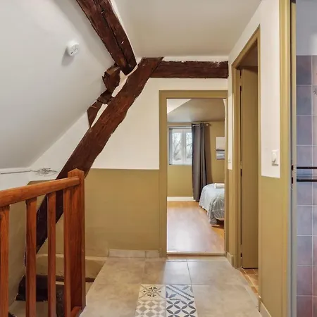 Chic House With Parking